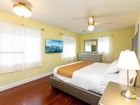 809 S 17th Ave, Hollywood FL 33020