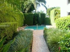 16531 NE 35th Ave 201, North Miami Beach FL 33160