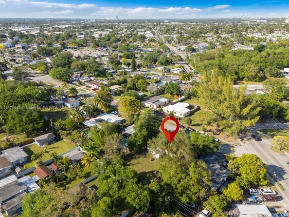 114 Marion Rd, West Park FL 33023