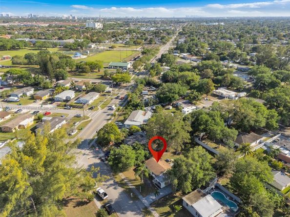 114 Marion Rd, West Park FL 33023