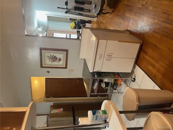 3613 Paulding Avenue, Bronx NY 10469