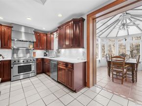 39 Park Circle, White Plains NY 10603