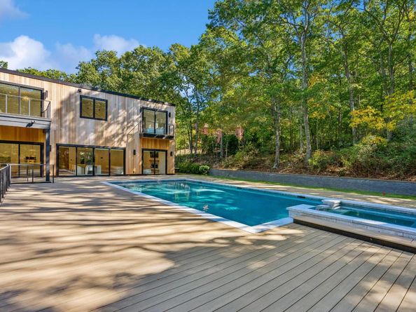 125 Laurel Valley Drive, Sag Harbor NY 11963