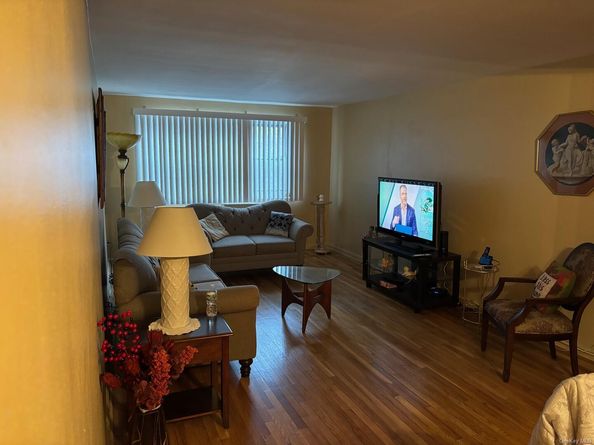 88-25 155th Avenue 2B, Howard Beach NY 11414