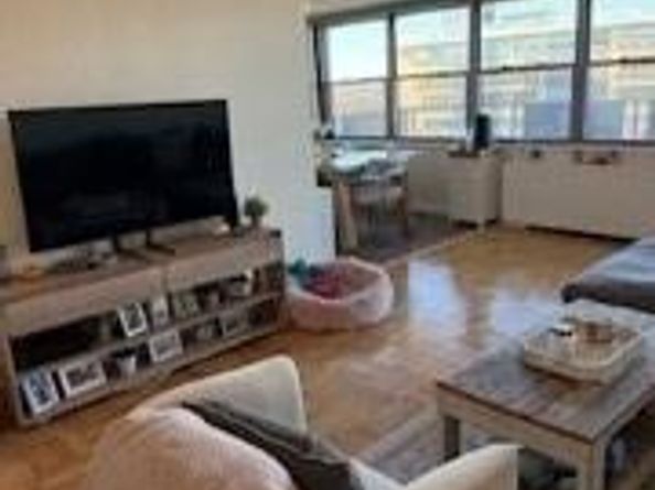 18-05 215th Street 16S, Bayside NY 11360