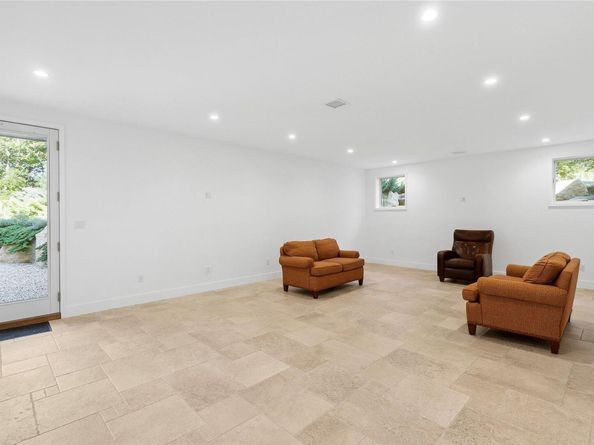 15 Hill Side Lane, East Hampton NY 11937