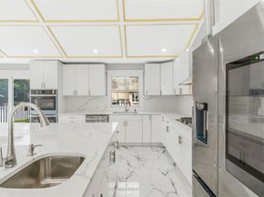 22 Solar Lane, Albertson NY 11507