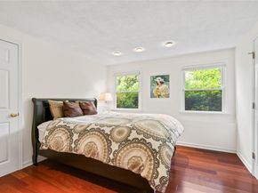 21 Kodiak  Drive, Woodbury NY 11797