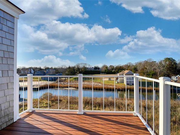 68 Foster Avenue 8, Hampton Bays NY 11946