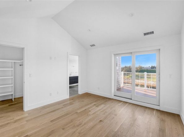 68 Foster Avenue 8, Hampton Bays NY 11946
