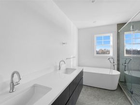 68 Foster Avenue 8, Hampton Bays NY 11946