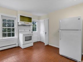 633 Pine Neck Road, Southold NY 11971