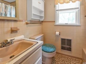 633 Pine Neck Road, Southold NY 11971