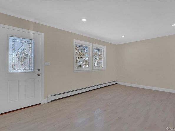 78 Juniper Avenue, Ronkonkoma NY 11779