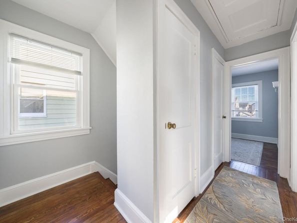 89-60 215th Street, Queens Village NY 11427