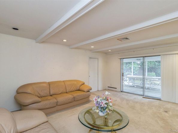 22 Ballad Lane, Stony Brook NY 11790