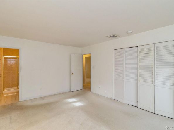 22 Ballad Lane, Stony Brook NY 11790