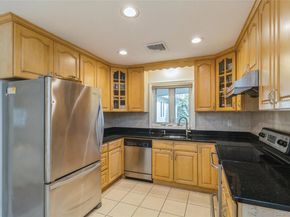 22 Ballad Lane, Stony Brook NY 11790
