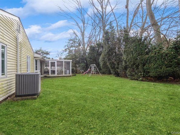 22 Ballad Lane, Stony Brook NY 11790