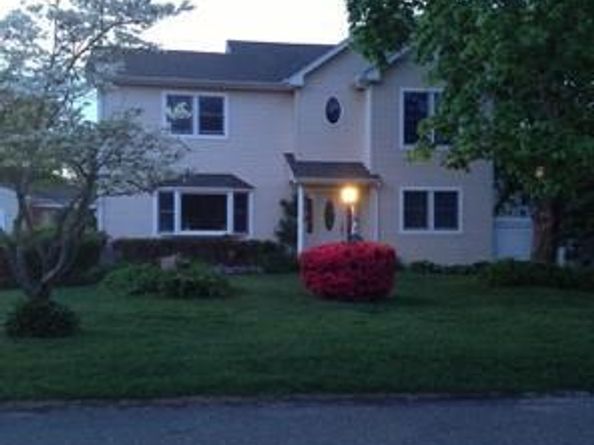 7 Maple Road, Middle Island NY 11953