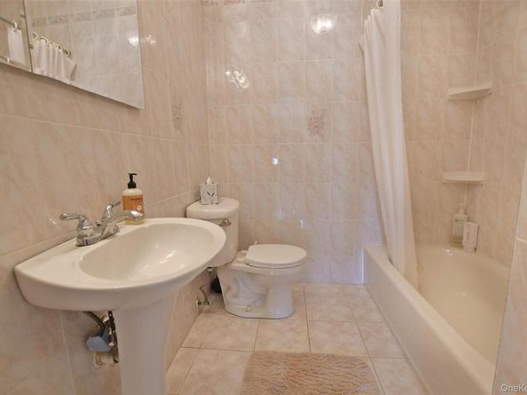 7 Maple Road, Middle Island NY 11953