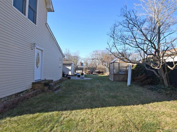 7 Maple Road, Middle Island NY 11953