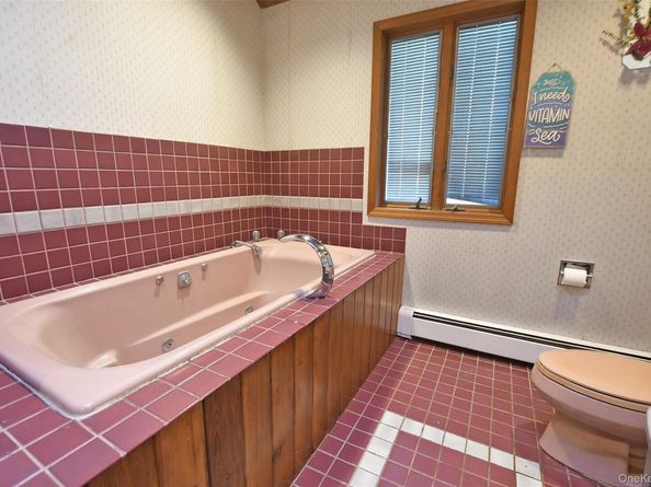 7 Maple Road, Middle Island NY 11953