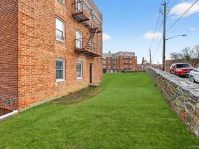 10 Davenport Avenue 1F, New Rochelle NY 10805