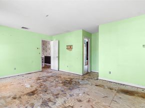 34 Andys Lane, Eastport NY 11941