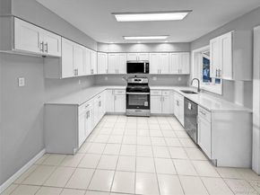 7 Carnaby Avenue, Coram NY 11727