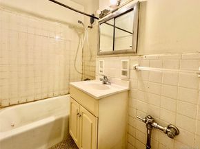 142-05 Roosevelt Avenue 517, Flushing NY 11354