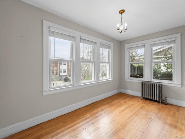 41-29 248th Street, Little Neck NY 11363