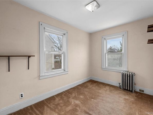 41-29 248th Street, Little Neck NY 11363