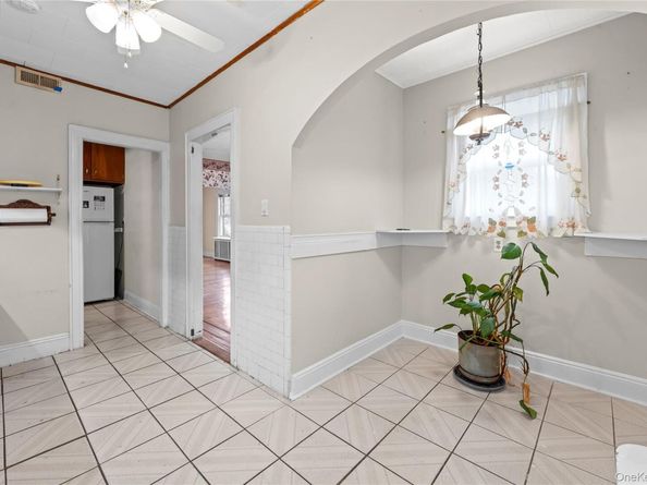 41-29 248th Street, Little Neck NY 11363