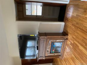 81-46 266 St, Glen Oaks NY 11004