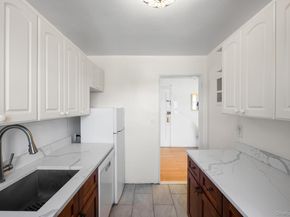 46 Terrace Circle 3F, Great Neck NY 11021