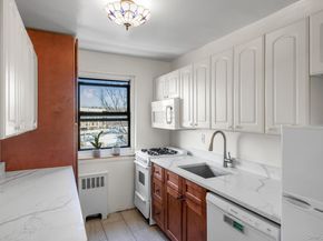 46 Terrace Circle 3F, Great Neck NY 11021