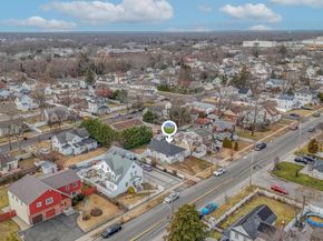 88 N Penataquit Avenue, Bay Shore NY 11706