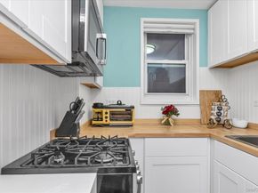 44-20 Douglaston Parkway 6B, Douglaston NY 11363