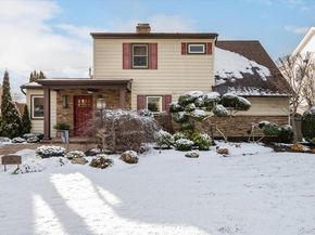 16 Dahlia Lane, Wantagh NY 11793