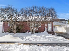 119 S 6th Street, Bethpage NY 11714