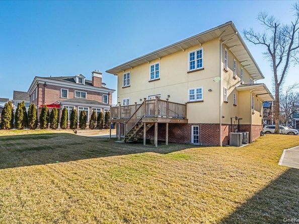 233-25 38th Drive, Douglaston NY 11363