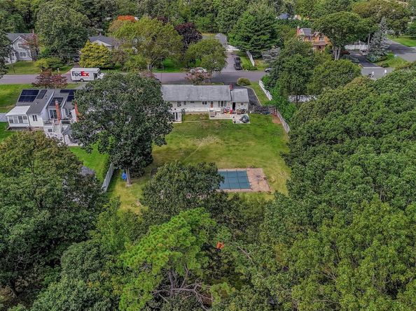 293 Blake Avenue, Bohemia NY 11716
