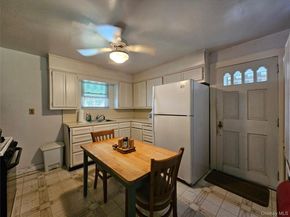 28 Cross Street, Locust Valley NY 11560