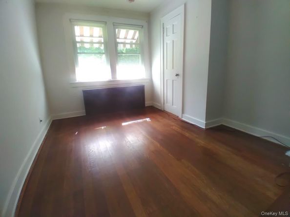 28 Cross Street, Locust Valley NY 11560