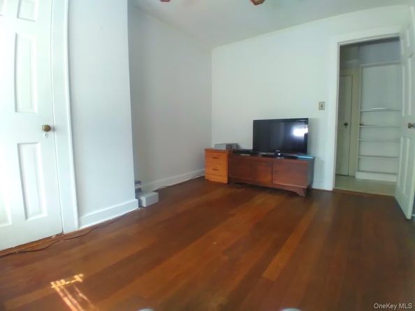 28 Cross Street, Locust Valley NY 11560