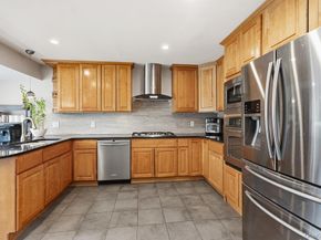 8 Duke Place, Glen Cove NY 11542