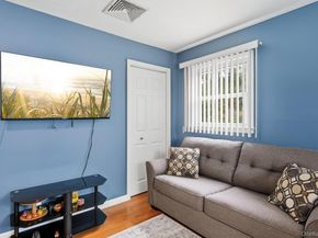 8 Duke Place, Glen Cove NY 11542