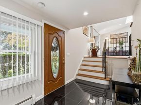 8 Duke Place, Glen Cove NY 11542