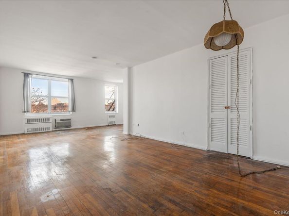 34-43 60 Street 4L, Woodside NY 11377